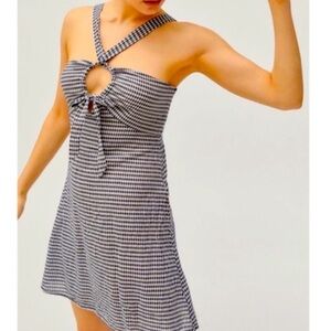 40 NWOT UO  Twist-Front Mini dress